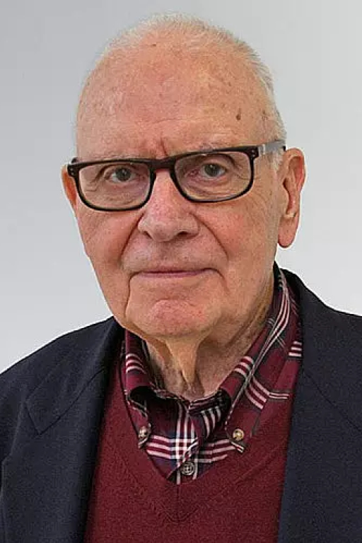 Headshot of Rep. Lee Hamilton.